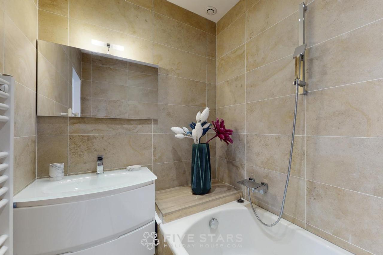 Grand Suite Promenade Five Stars Holiday House Nisa Exterior foto